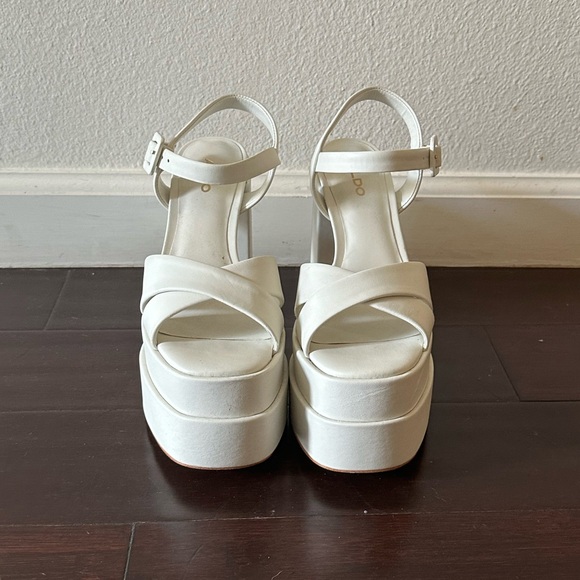 Aldo Platform Off-White Block Heel Sandals - Picture 4 of 6